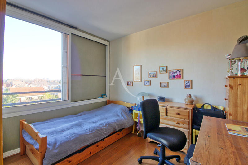 Appartement - 86 m² - 5 pièces