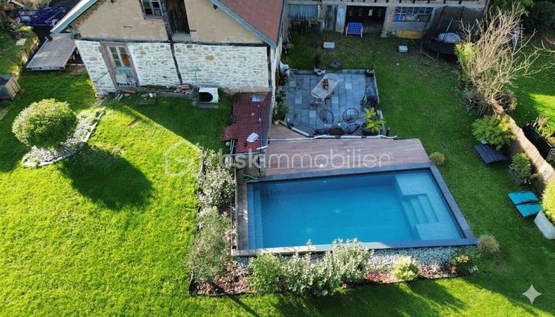 Maison - 281 m² - 5 pièces