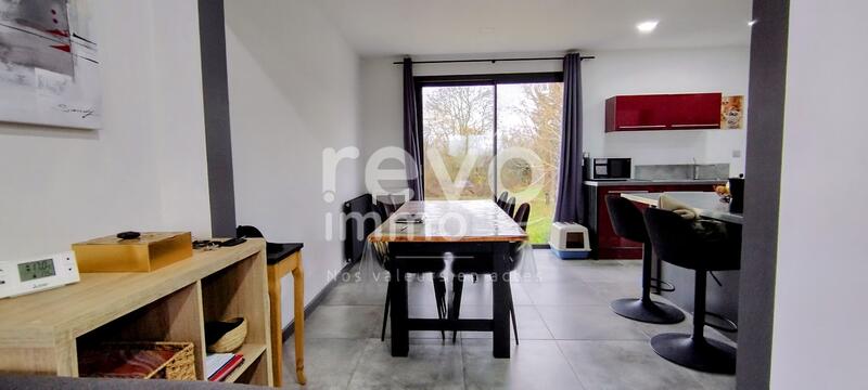 Maison - 165 m² - 8 pièces