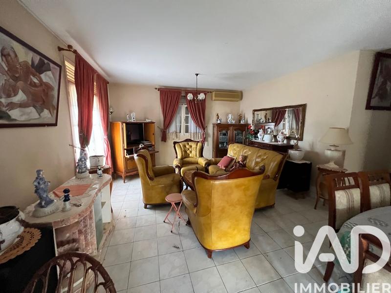 Maison - 208 m² - 11 pièces