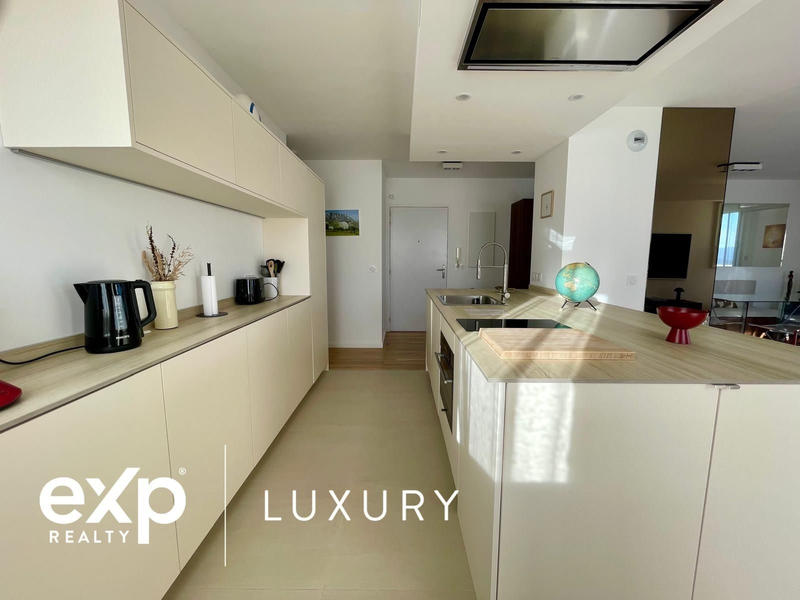 Appartement - 81 m² - 3 pièces