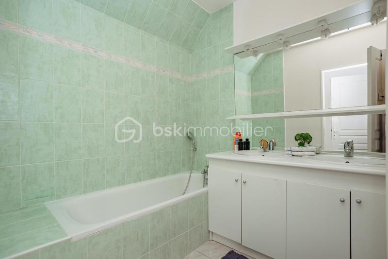 Maison - 86 m² - 4 pièces