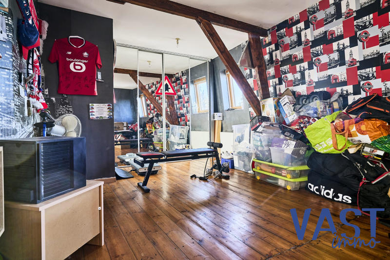 Maison - 185 m² - 8 pièces