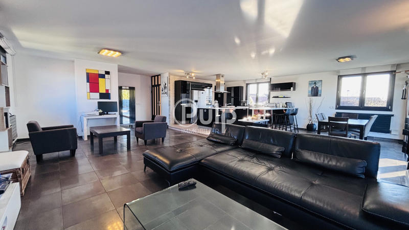 Maison - 197 m² - 6 pièces