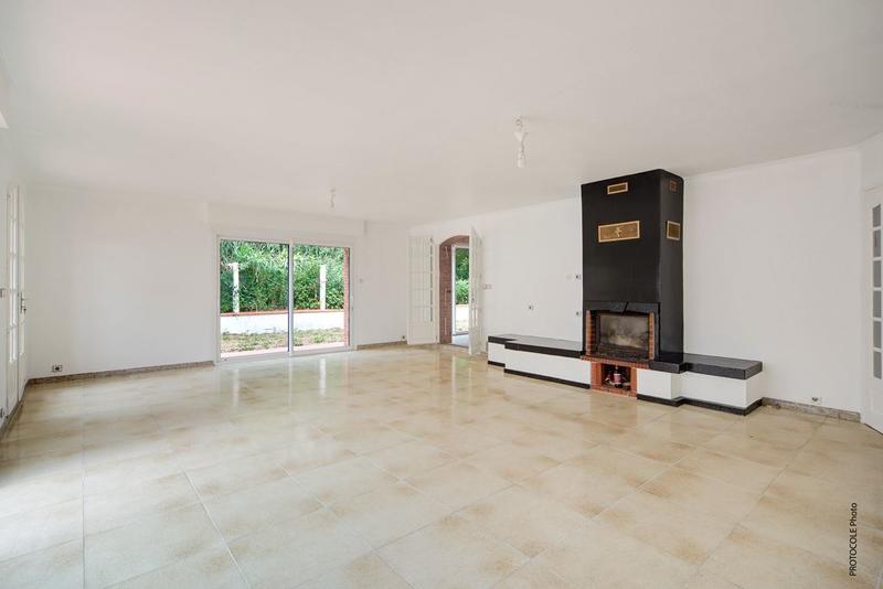 Maison - 210 m² - 6 pièces