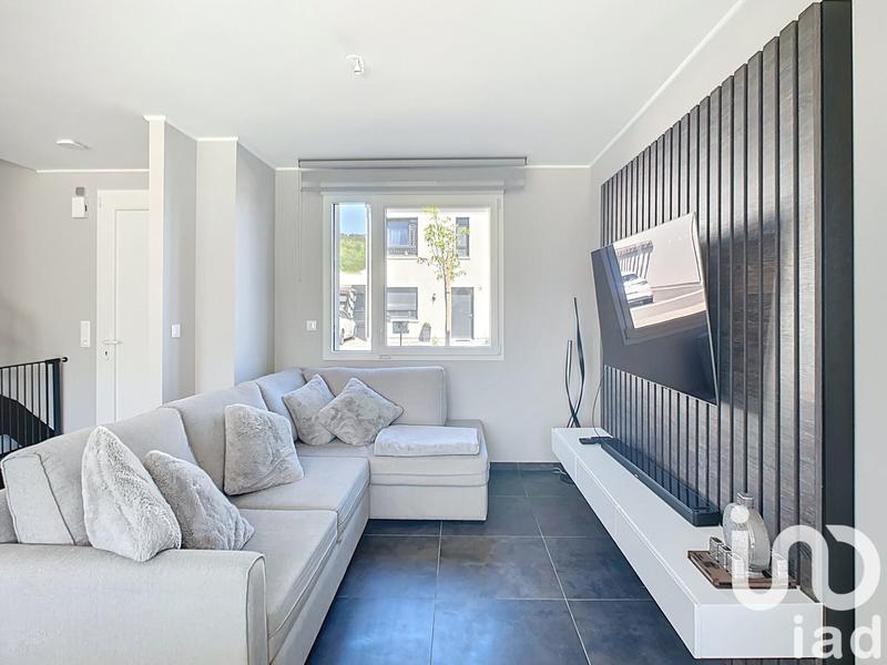 Maison - 101 m² - 5 pièces