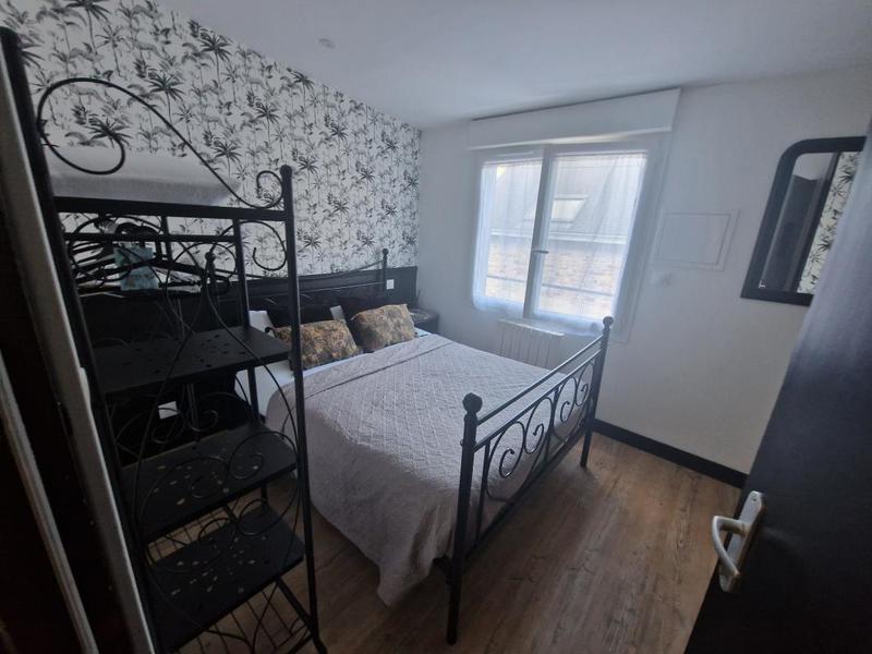 Immeuble - 140 m² - 9 pièces