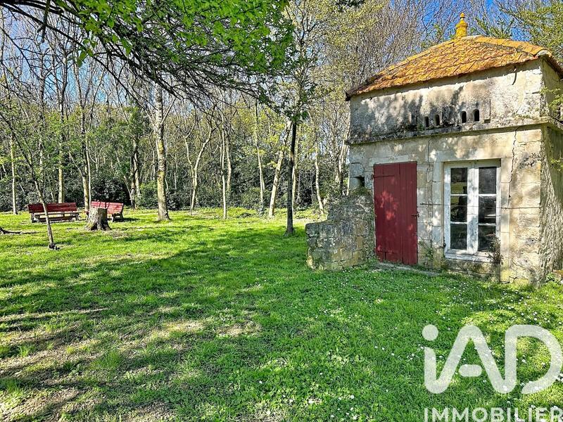 Maison - 347 m² - 12 pièces