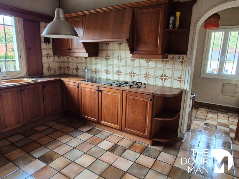 Maison - 294 m² - 8 pièces