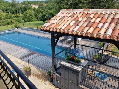 Demeure - 450 m² - 9 pièces