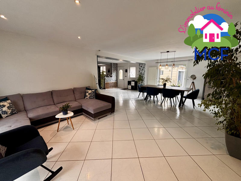 Maison traditionnelle - 167 m² - 5 pièces