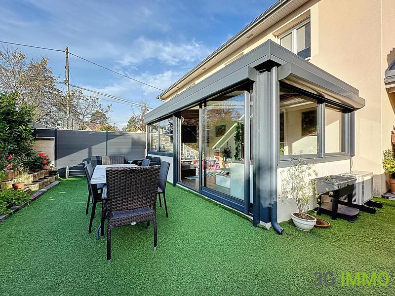 Maison - 111 m² - 5 pièces