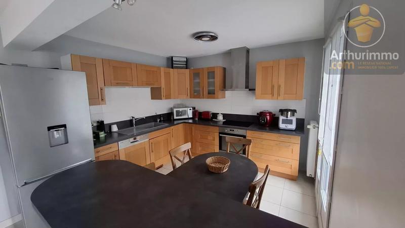 Maison - 167 m² - 6 pièces