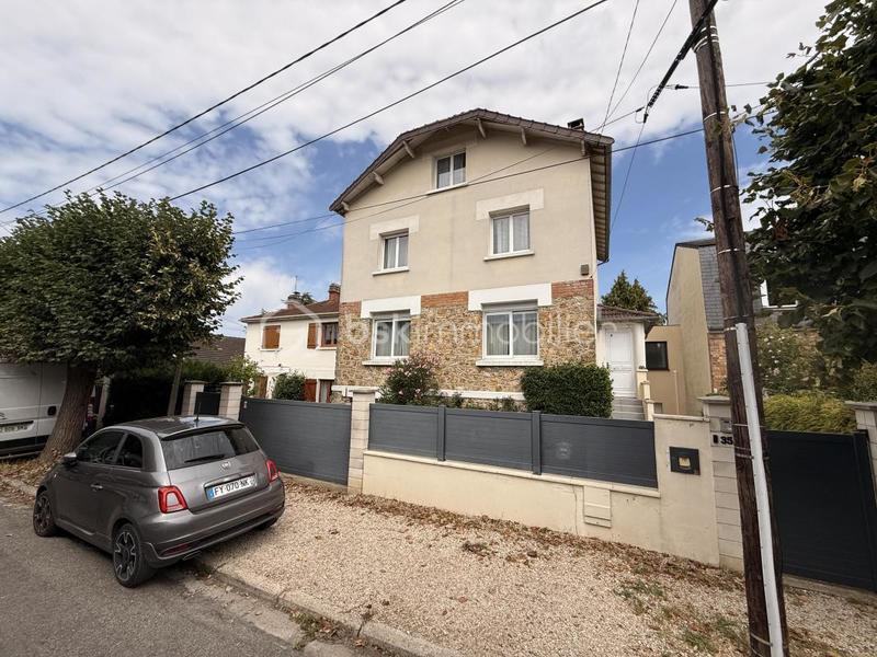 Demeure - 268 m² - 8 pièces