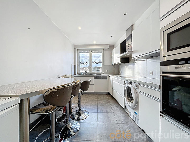 Appartement - 93 m² - 4 pièces