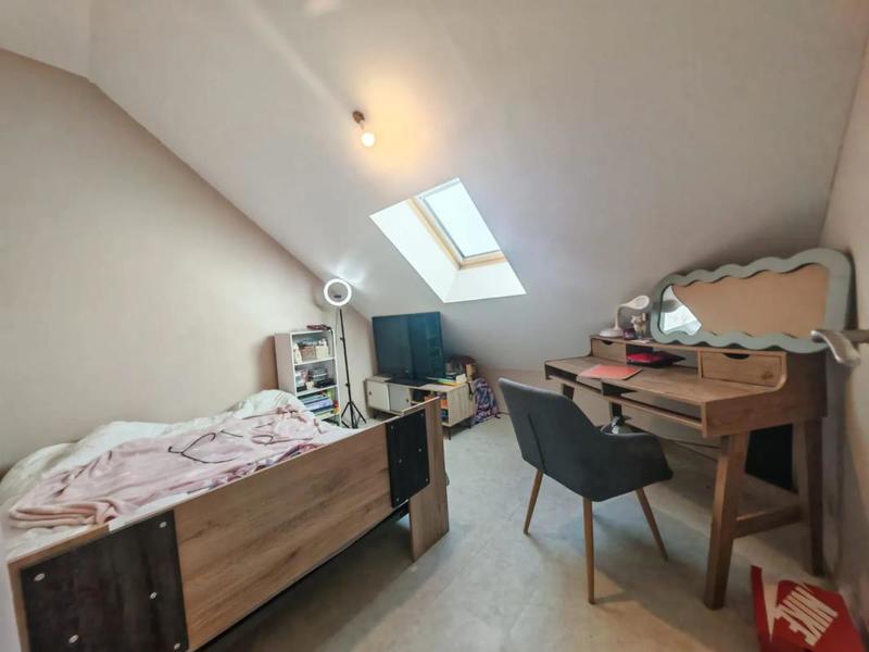 Maison - 150 m² - 8 pièces