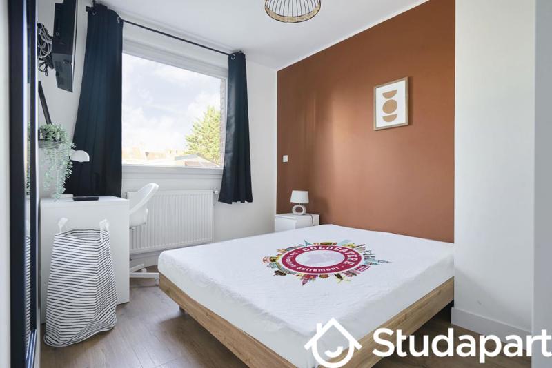 Chambre - 10 m² - 1 pièce