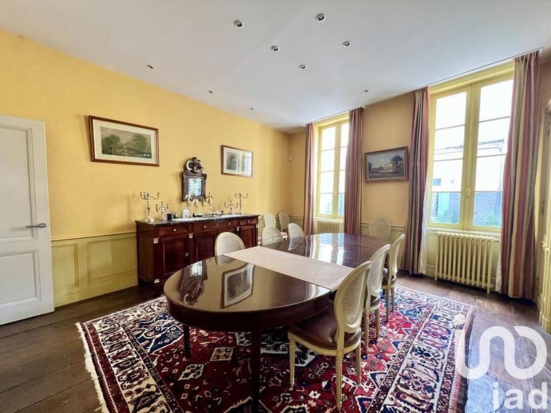 Maison - 444 m² - 15 pièces