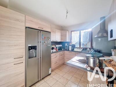 Maison - 92 m² - 5 pièces