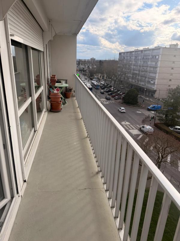 Appartement - 98 m² - 5 pièces