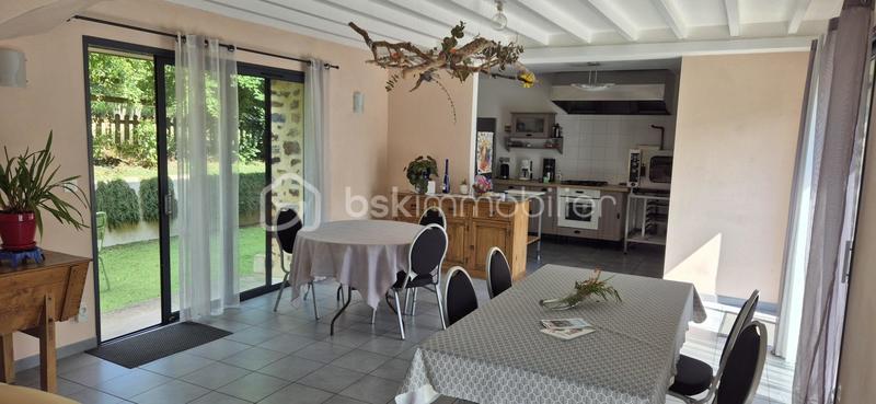 Propriété - 286 m² - 12 pièces