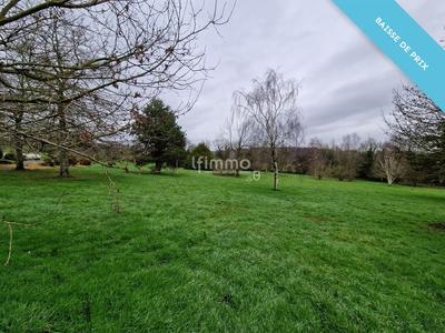 Terrain constructible - 1 623 m²