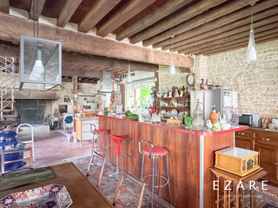 Maison - 235 m² - 7 pièces