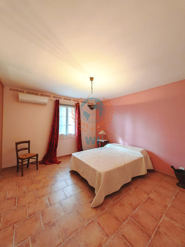 Villa - 250 m² - 7 pièces