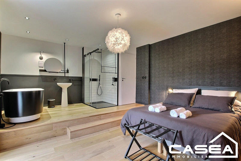 Maison ancienne - 326 m² - 14 pièces