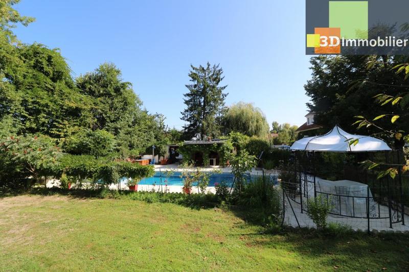 Maison - 290 m² - 8 pièces