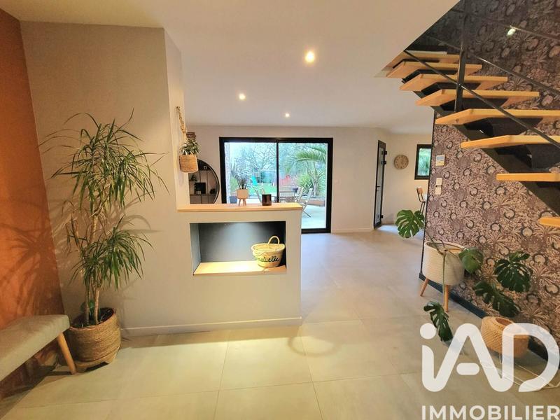 Maison - 200 m² - 5 pièces