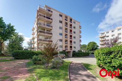 Appartement - 170 m² - 6 pièces