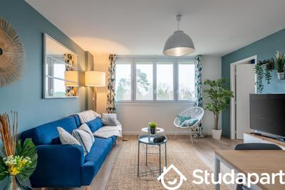 Chambre - 10 m² - 1 pièce