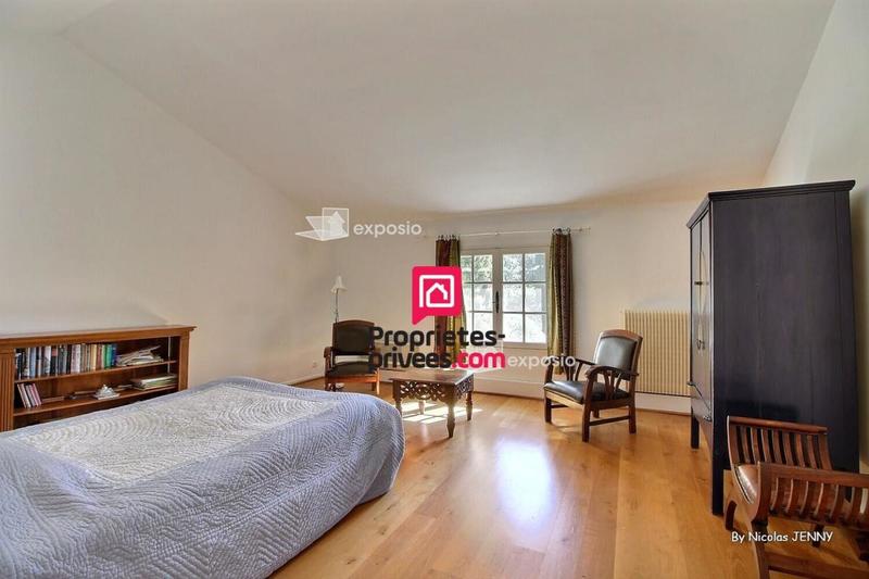 Maison - 266 m² - 7 pièces