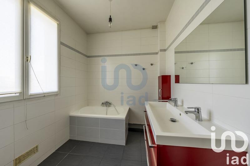 Maison - 120 m² - 7 pièces