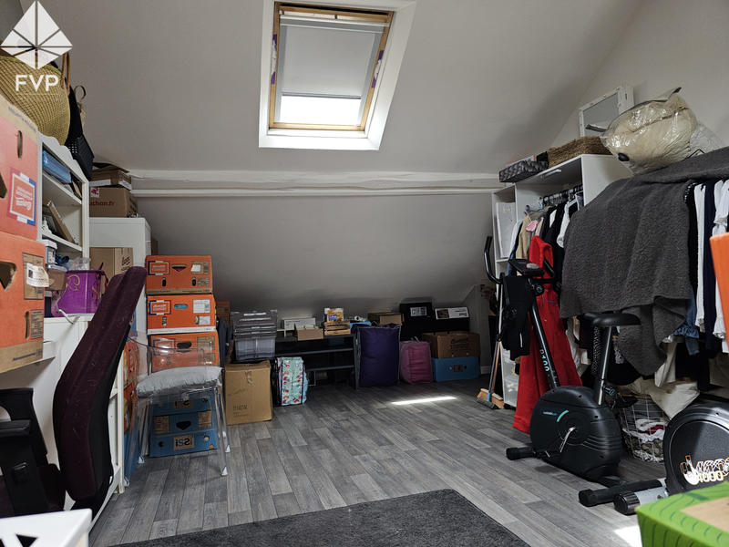 Propriété - 213 m² - 10 pièces