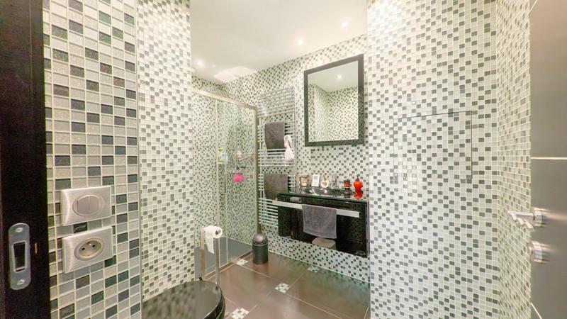 Villa - 340 m² - 7 pièces