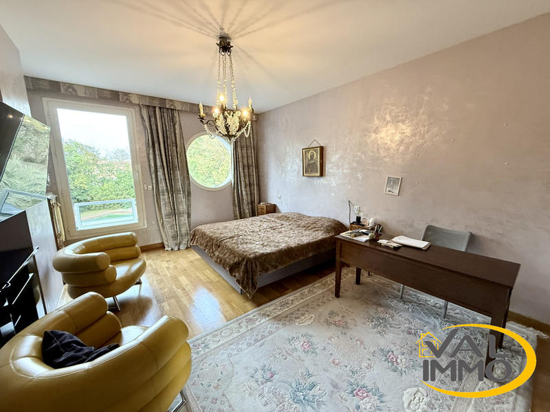 Villa - 320 m² - 8 pièces