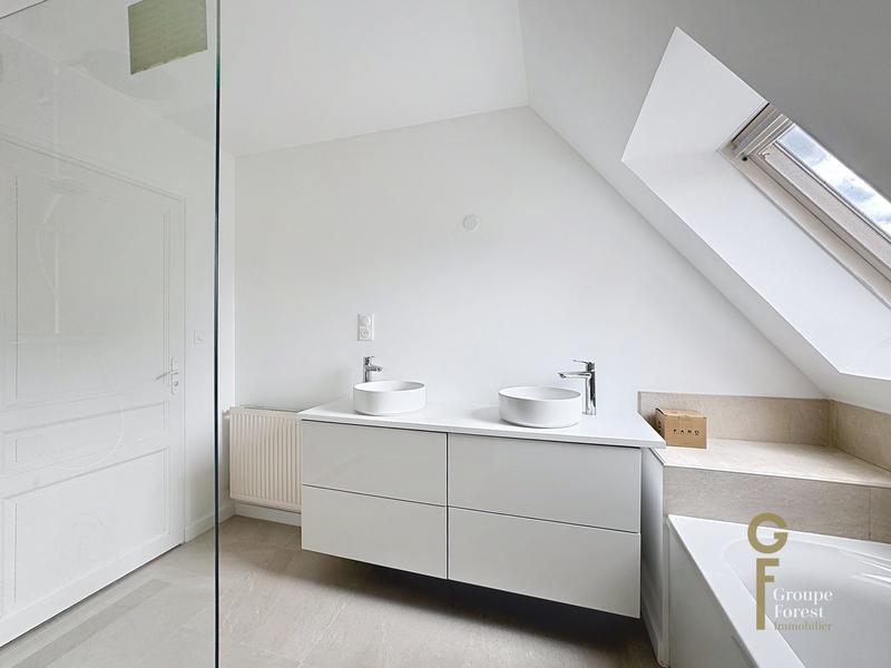 Maison - 163 m² - 6 pièces