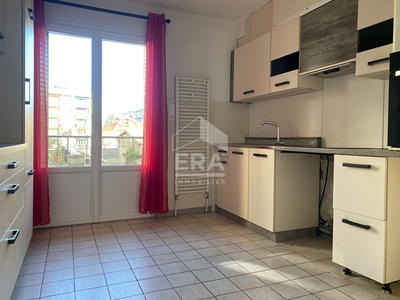 Appartement - 94 m² - 4 pièces