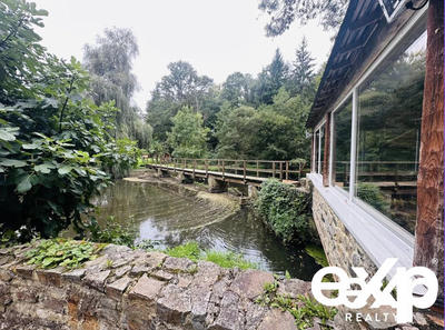 Maison - 310 m² - 8 pièces