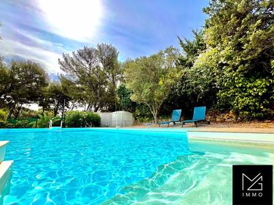 Appartement - 105 m² - 4 pièces