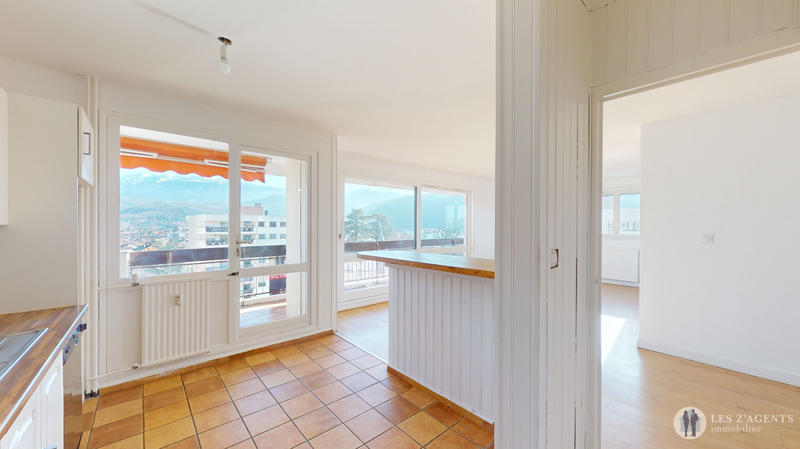 Appartement - 115 m² - 6 pièces