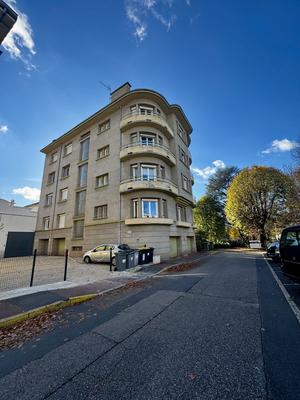 Appartement - 85 m² - 3 pièces