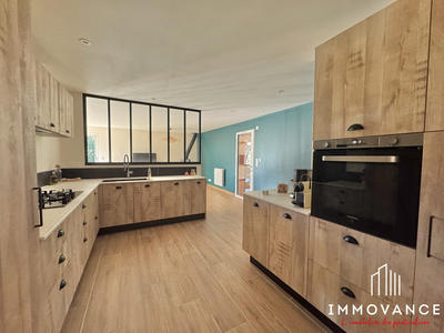 Villa - 191 m² - 6 pièces