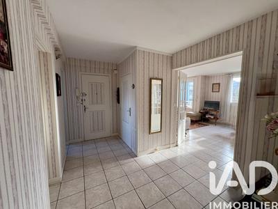 Appartement - 99 m² - 5 pièces