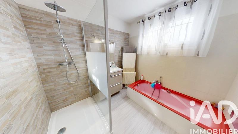 Maison - 140 m² - 6 pièces