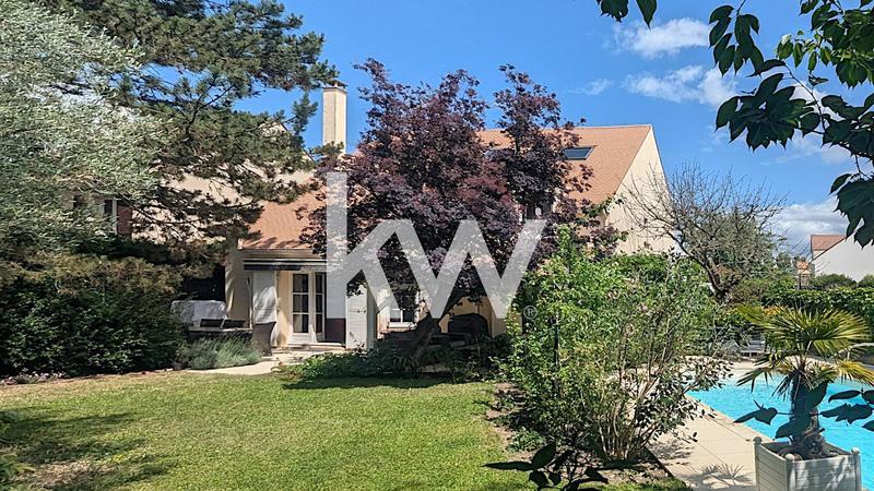 Maison - 184 m² - 6 pièces