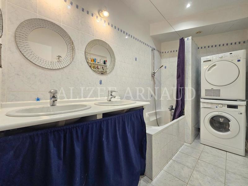 Appartement - 75 m² - 4 pièces