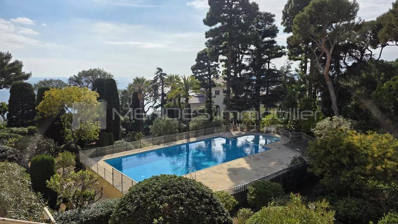 Appartement - 140 m² - 4 pièces